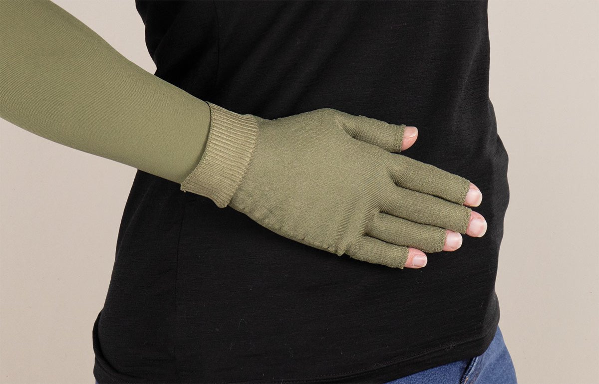 Olive Gradient Compression Glove